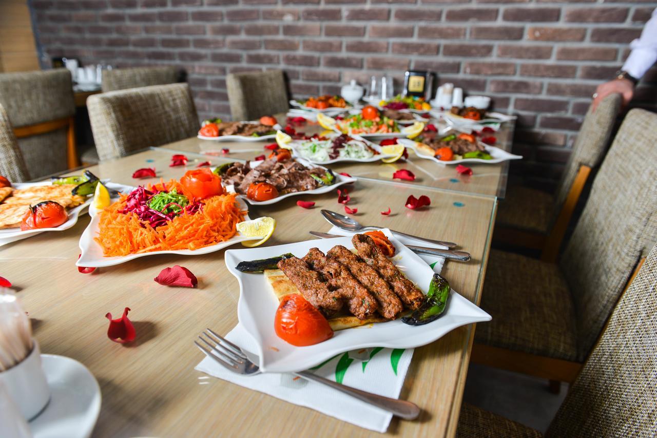 Royal Sivas Hotel Esterno foto